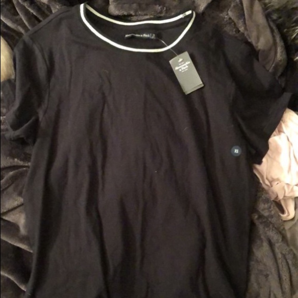 Black t shirt
